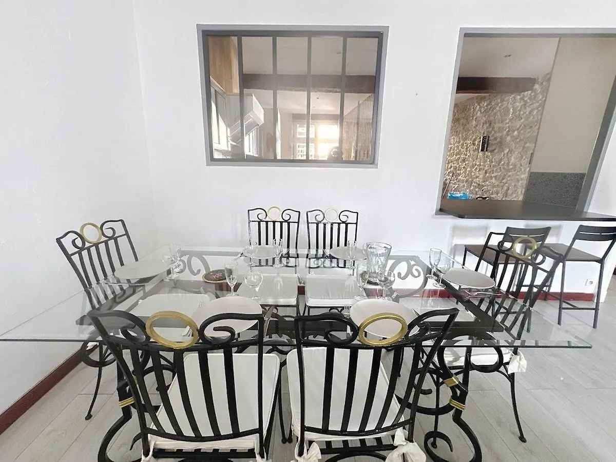 Stone And Elegant House On Central Place كوندوم بيت للعطل